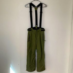 686 youth medium ski/snowboarding pants